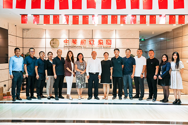 青島體悟走進(jìn)中裝建設(shè)，體會(huì)傳統(tǒng)行業(yè)的轉(zhuǎn)型升級(jí)